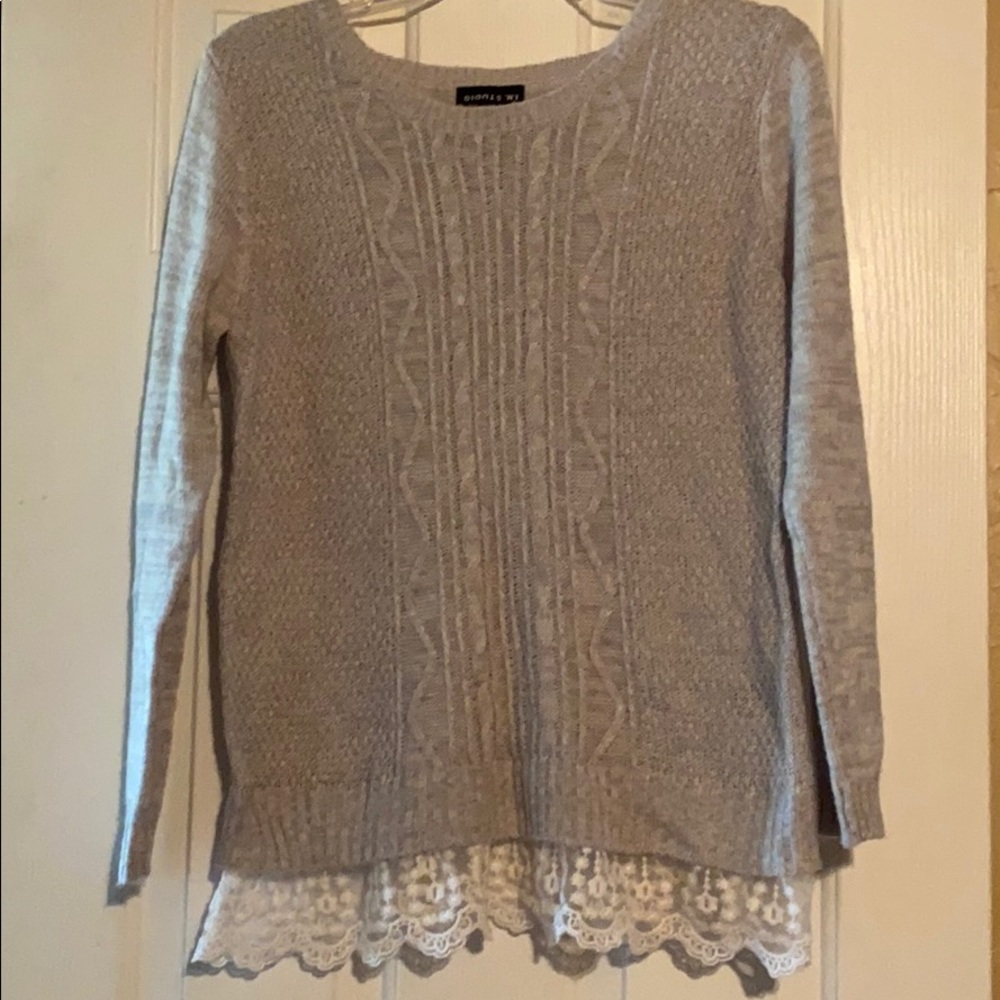Gray I.N. studio sweater with lace ruffle.